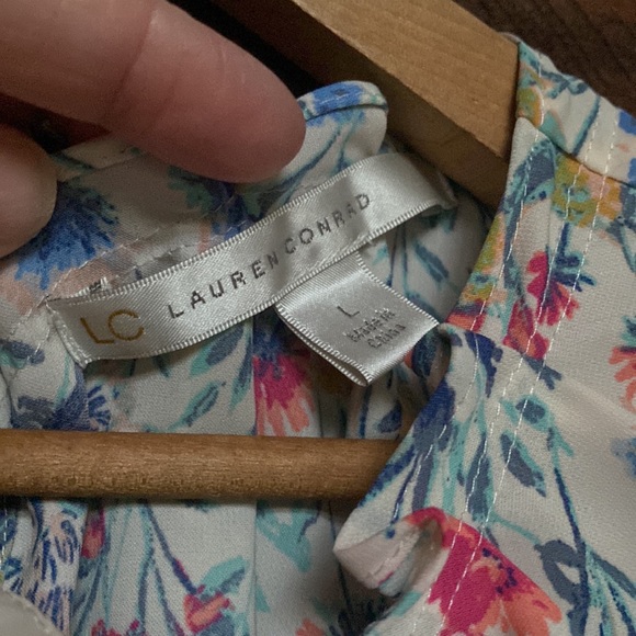 Lauren Conrad floral blouse - Picture 3 of 5